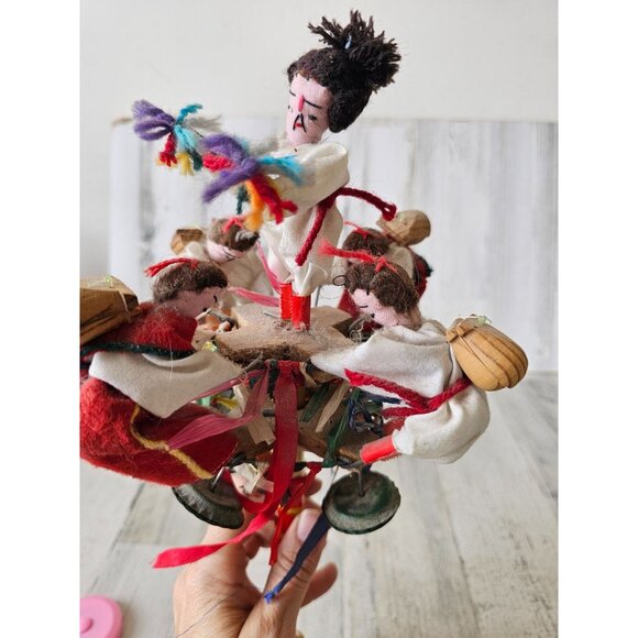 Vintage folk art childs toy tribal dancing people music - Picture 10 of 11